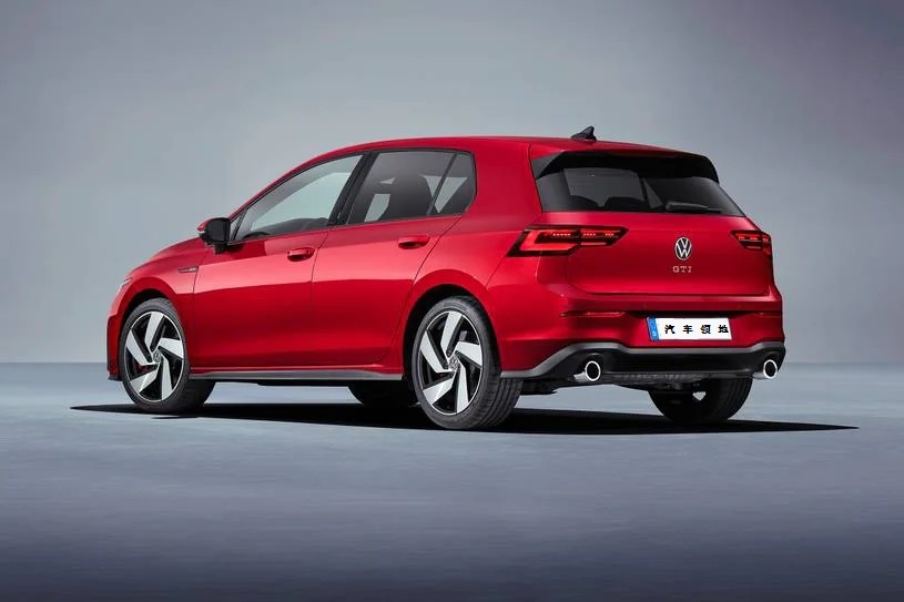 2022_volkswagen_golf-gti_4dr-hatchback_base_rq_oem_1_815.webp.jpg