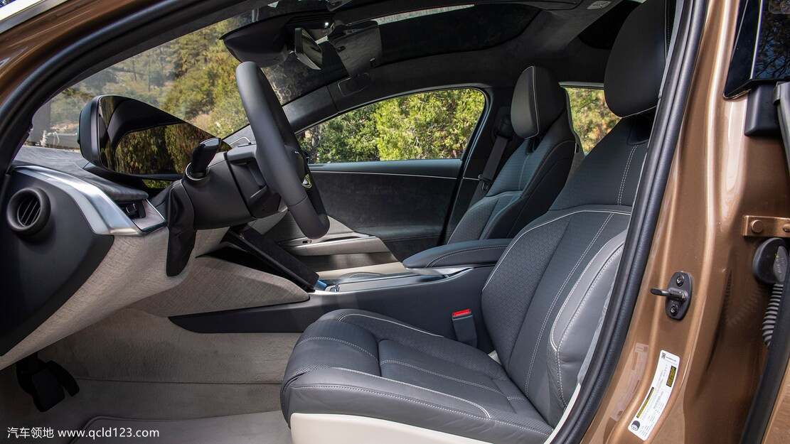 2022-Lucid-Air-Dream-Edition-R-Interior-Drivers-Seat_副本.jpg